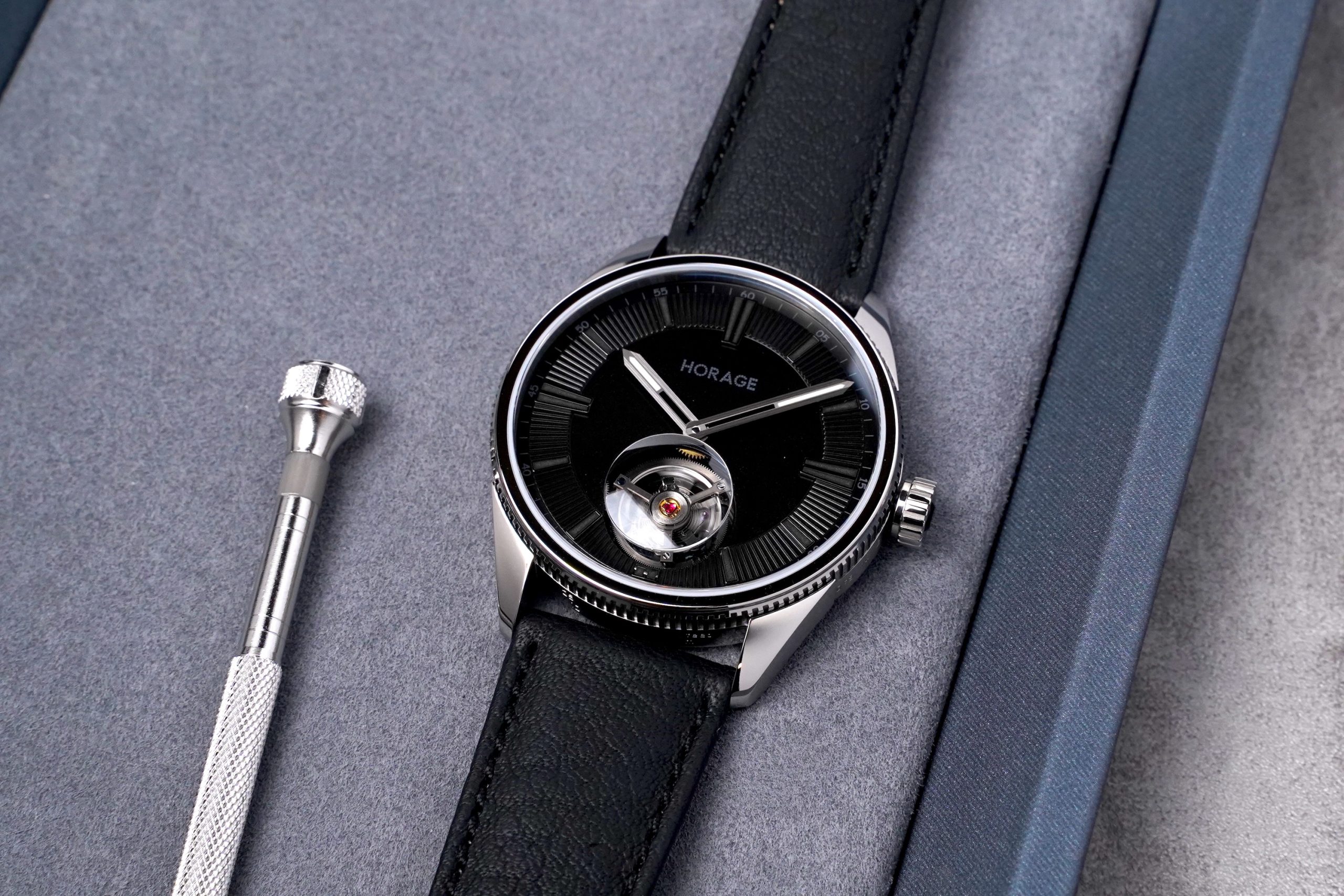 HORAGE LENSMAN 1 陀飛輪腕錶向攝影及製錶先驅們致敬- Carpe Diem 悅時網