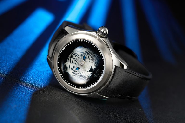 CORUM Bubble 47 TIGER 暗夜猛虎自動腕錶