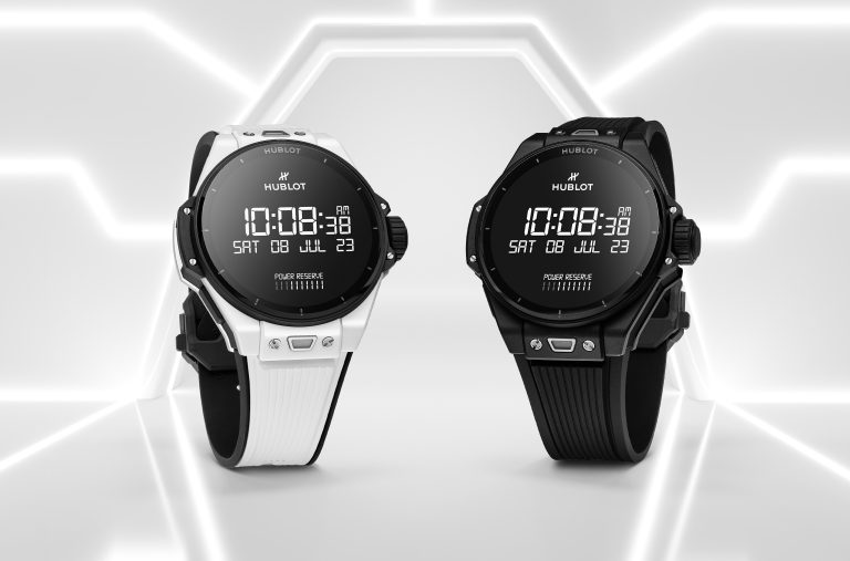 Netflix最新電影《攻心諜戰》主角蓋兒加朵 配戴宇舶Big Bang e 智能腕錶