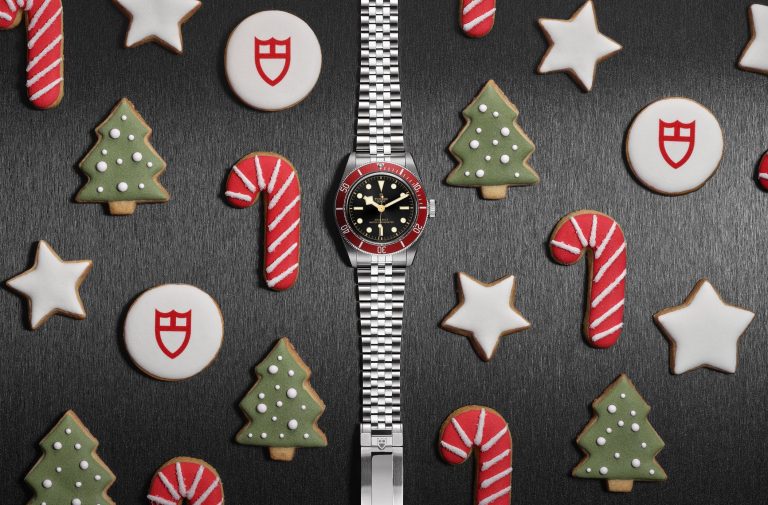以經典酒紅、閃耀金綠色調為腕間增添聖誕氛圍 精選三款帝舵表伴您過佳節