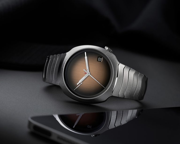 亨利慕時推「閏年」限定 極速者萬年曆煙燻三文魚