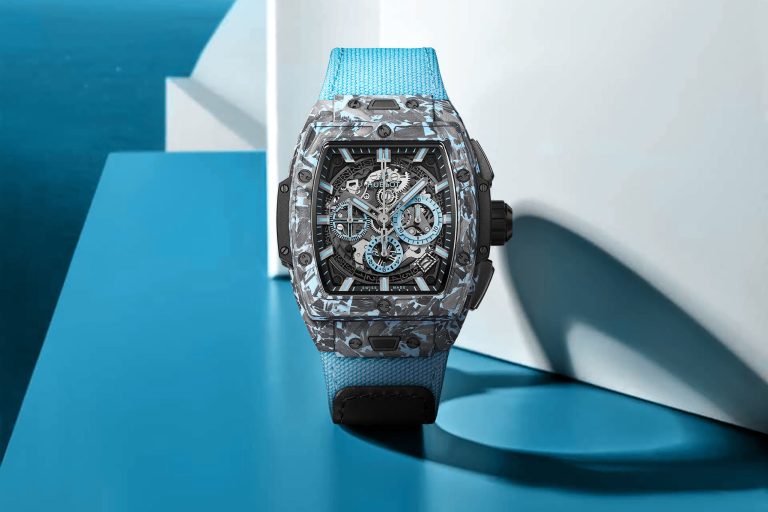 夏日穿搭最有型 HUBLOT SPIRIT OF BIG BANG 迷彩藍碳纖維計時碼錶