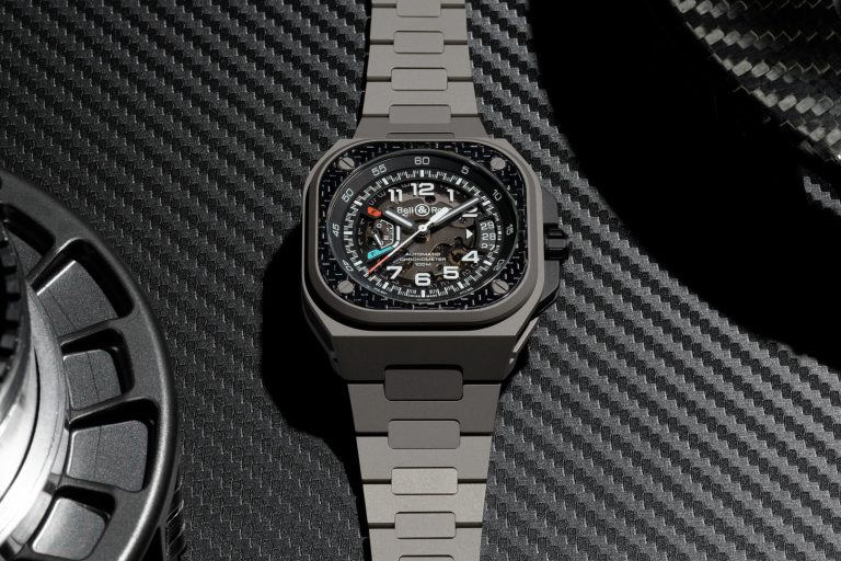 以碳纖維和鈦金屬製作 Bell & Ross BR-X5 Racing