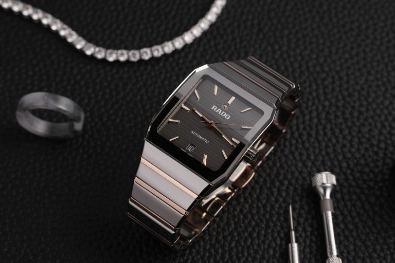 極致貼合的奢華質感 Rado Anatom 系列高科技陶瓷新作登場