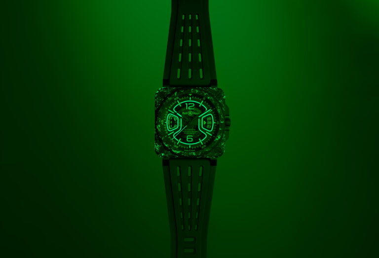 Bell & Ross 推出全新 BR-X3 Night Vision 夜光迷彩新作亮相紐約鐘錶展