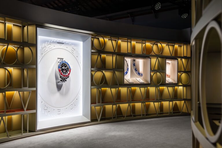 【錶迷必看】勞力士 GMT-MASTER「穿越時區」展覽登陸台北！探索傳奇機長錶的演進史