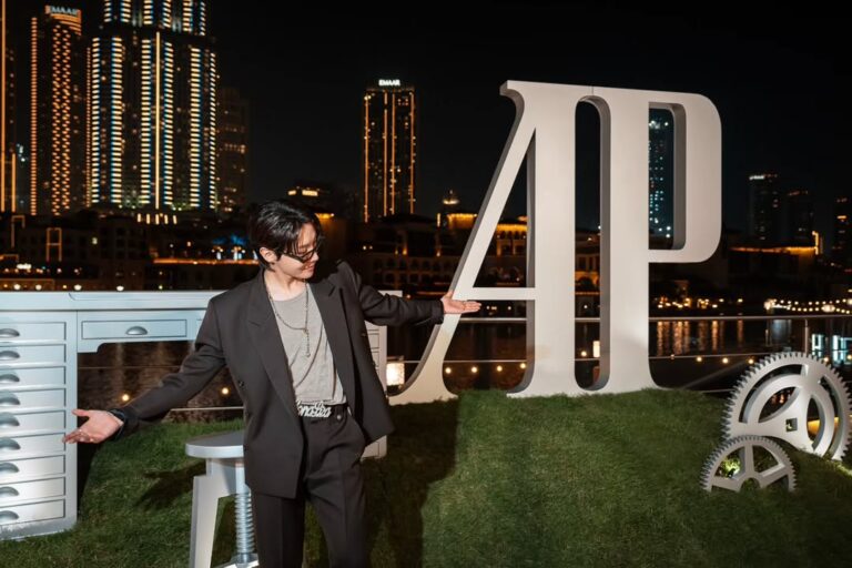 ✨當21世紀流行標竿J-HOPE遇上AP頂級工藝 🕺✨🌌